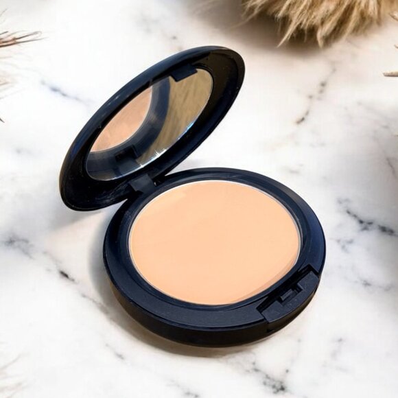 Mac Cosmetics Studio Fix Powder Plus Foundation NW30 Shade - Picture 3 of 7